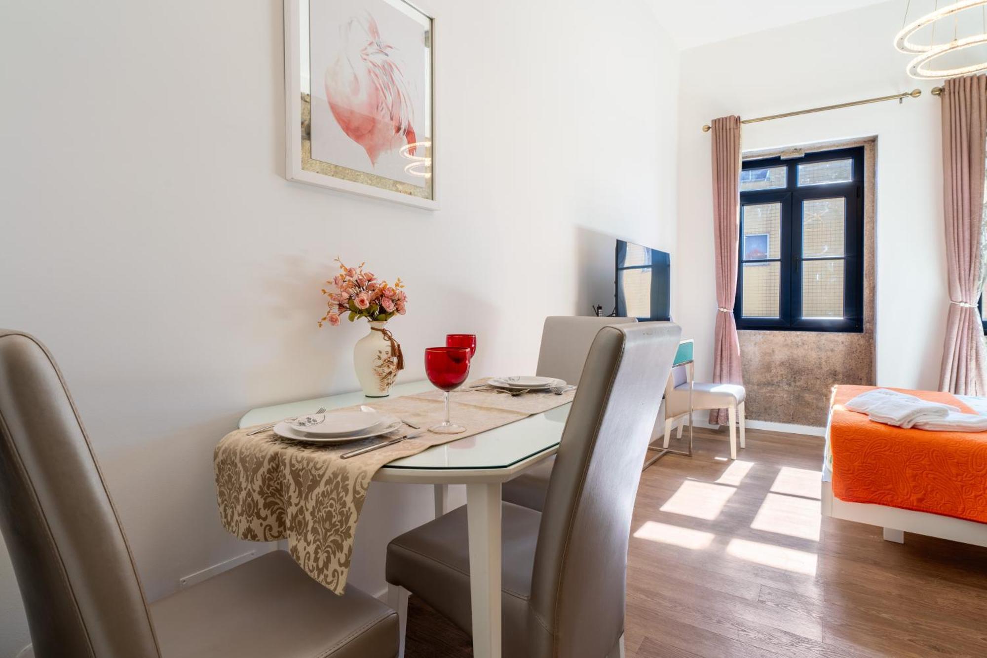 Central Cozy Stay 2 Ac Near Metro Porto Dış mekan fotoğraf